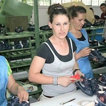 UNDP Albania Löhne in Albanien: Skandalös niedrig! Kampagne für Saubere Kleidung | Clean Clothes Campaign Germany