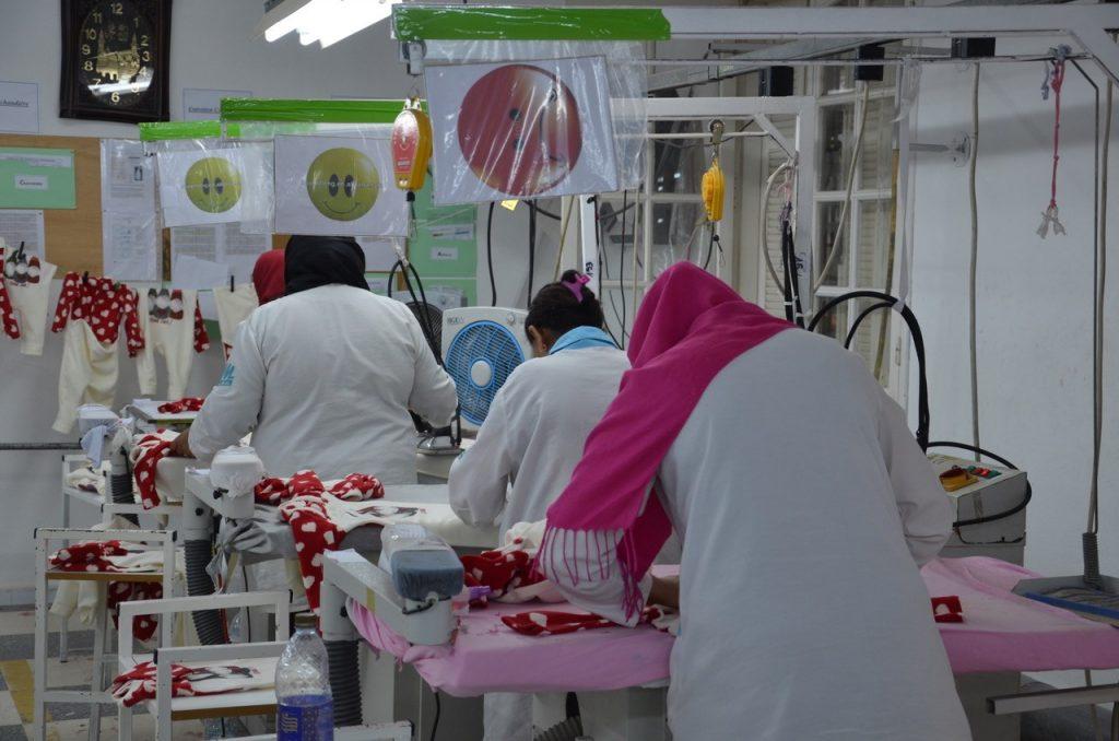 Tunesien c FEMNET „Verantwortung, Partnerschaft, Kooperation – wo sind diese Worte hin in Zeiten von Corona?“ Kampagne für Saubere Kleidung | Clean Clothes Campaign Germany