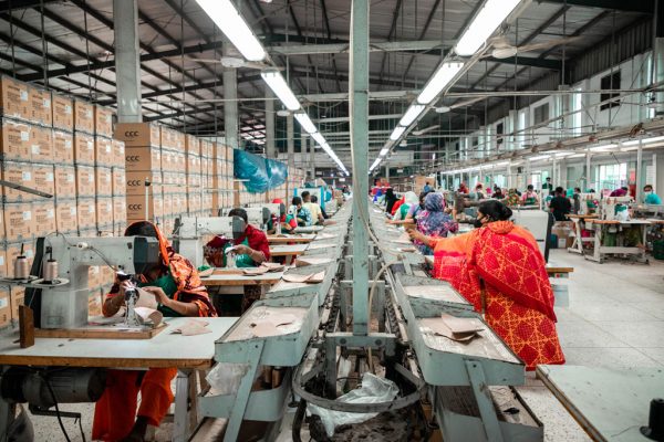 cBangladesch Labour Foundation Unternehmensbefragung "Menschenrechtliche Sorgfaltspflicht in der Praxis" Kampagne für Saubere Kleidung | Clean Clothes Campaign Germany