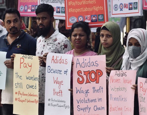 202208 adidas Bangladesch2 Fordere von adidas: Stop Lohndiebstahl und Arbeitsrechtsverletzungen in deinen Lieferketten! Kampagne für Saubere Kleidung | Clean Clothes Campaign Germany
